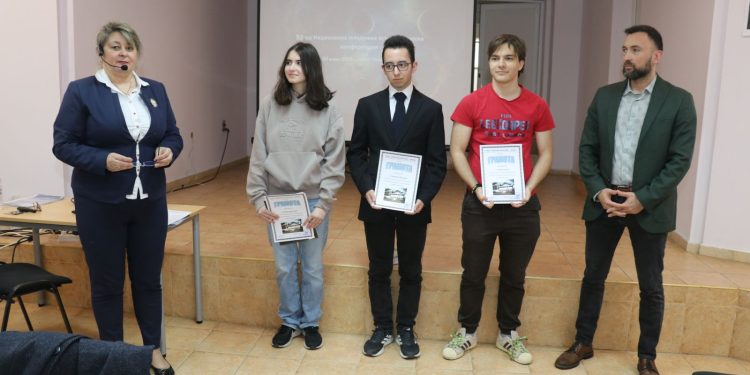 Над 150 участници представят научни доклади на 52. Национална младежка астрономическа конференция