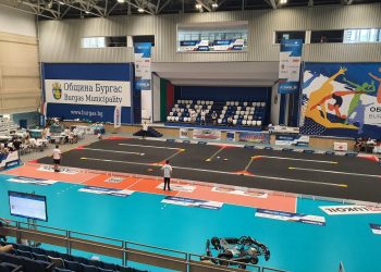 Ученици се състезаваха с водородни болиди в Бургас по време на Horizon Grand Prix 2026